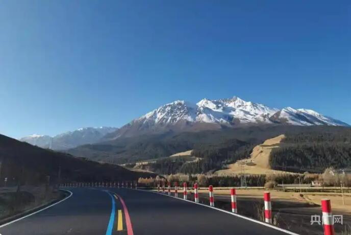 亚洲精品久久久久中文字幕二区